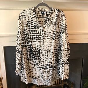 Westbound Black, White & Gray Houndstooth Tunic